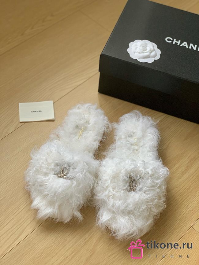 Chanel White Fur Slippers - 1