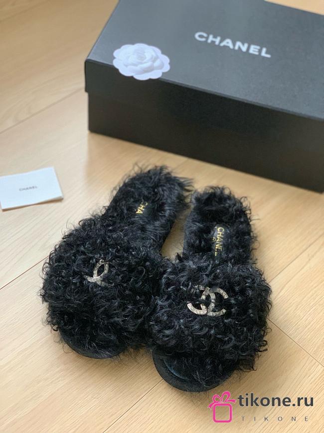 Chanel Black Fur Slippers - 1