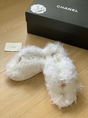 Chanel White Fur Gold Logo Slippers - 3