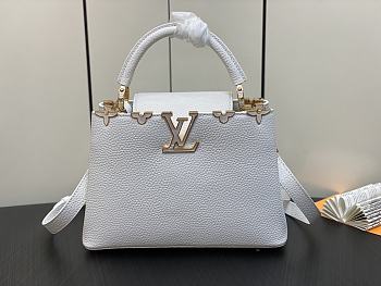 Louis Vuitton M23263 Capucines White - 27x18x9cm