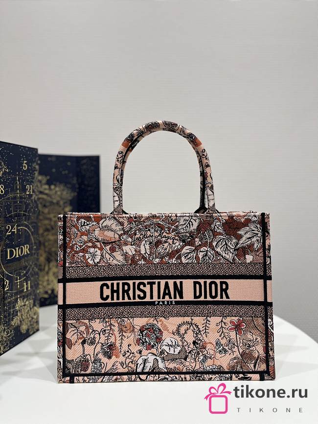 Dior Medium Tote Jardin Magique Embroidery - 36×27.5×16.5cm - 1