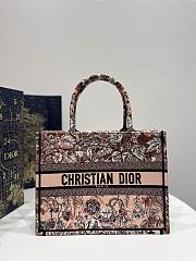 Dior Medium Tote Jardin Magique Embroidery - 36×27.5×16.5cm - 1