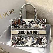 Dior Tote In White Jardin d'Hiver Embroidery - 36×27.5×16.5cm - 1