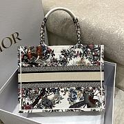 Dior Tote In White Jardin d'Hiver Embroidery - 36×27.5×16.5cm - 5