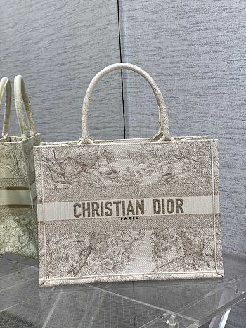 Dior Tote White Butterfly Around The World - 36×27.5×16.5cm