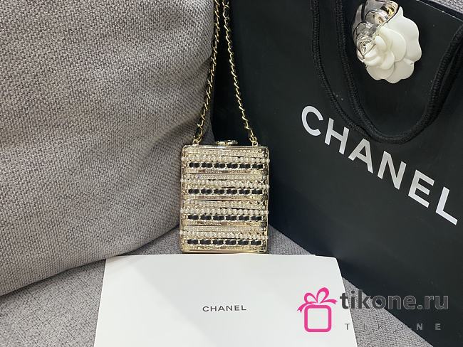 Chanel Evening Bag With Pearl - 11x9x4.5cm  - 1