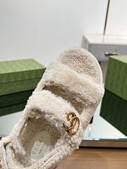 Gucci White Wool Sandals - 5