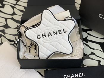 Chanel White Star Handbag - 22.5x22.5x6cm