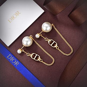 Dior's New Butterfly Earrings