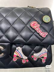 Chanel Black Quilted Calfskin Flap Bag 25cm - 2