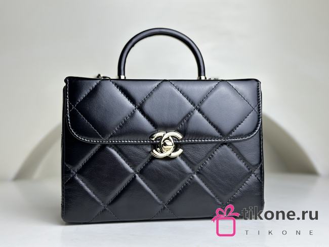 Chanel Bag Ceiling With Gold Buckle Strap - 13.5x19x8cm  - 1