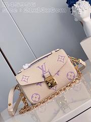 LV Pochette Métis East West White/Violet - 21.5x13.5x6cm - 4