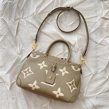 Louis Vuitton Trianon Crème Beige Tote Bag - 28×18×8cm