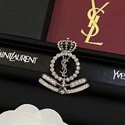 Yves Saint Laurent's new brooch - 3