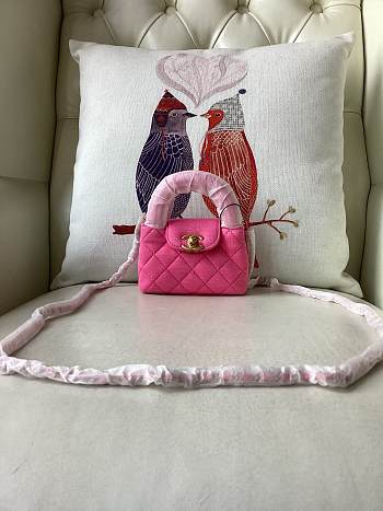 Chanel Chain Pink Clutch Handbag - 8.3x12.5x4cm