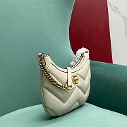 Gucci Marmont Half-Moon-Shaped White Mini Bag - 26x17x4cm - 2