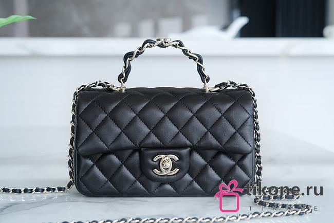 Chanel 23k Lambskin Black Flap Bag - 13x20x9cm - 1