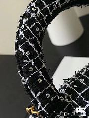 Chanel Mini Tweed Black & White - 19x13x7cm - 2