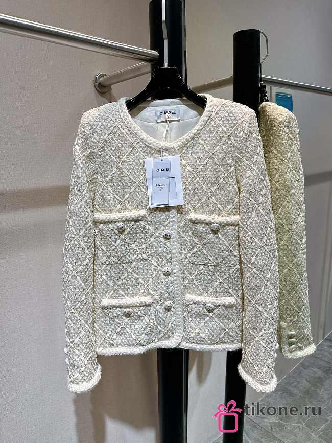 Chanel White Tweed With Pearls Jacket - 1