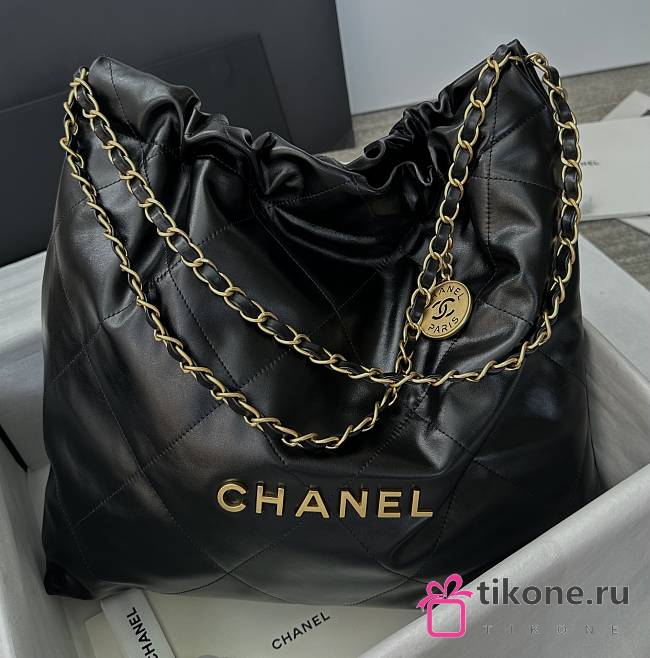 Chanel 22 Black Lambskin Bag Medium - 42x39x8cm - 1