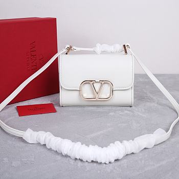 Valentino Garavani VLogo White Leather Bag - 18x13x5cm
