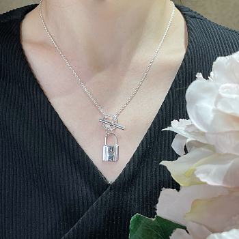 Hermès Kelly Cadenas Pendant Silver Necklace