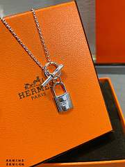 Hermès Kelly Cadenas Pendant Silver Necklace - 4