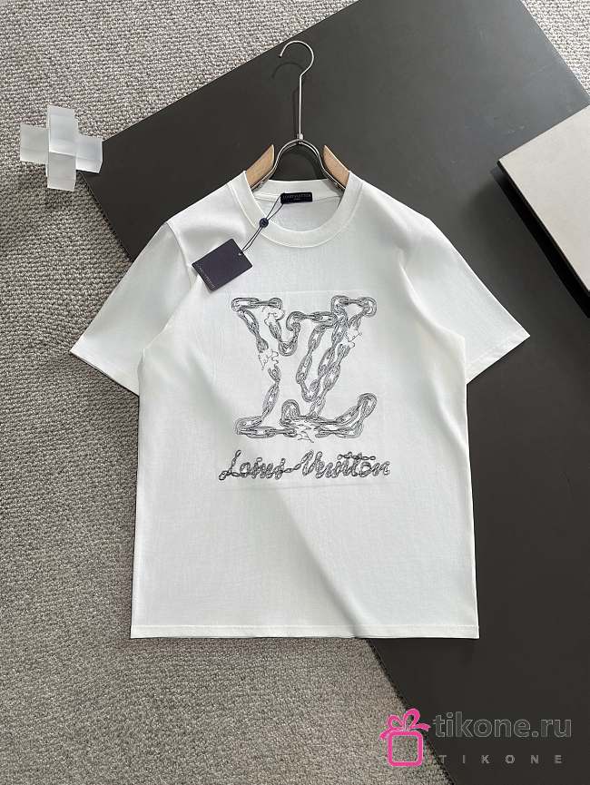 Louis Vuitton Men's T-shirt White  - 1