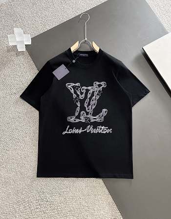 Louis Vuitton Men's T-shirt Black