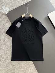 Louis Vuitton Men's T-shirt Dragon Pattern Black - 1