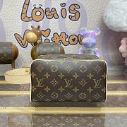 Louis Vuitton M83112 Dopp Kit Toilet Pouch - 23x13x12cm - 2