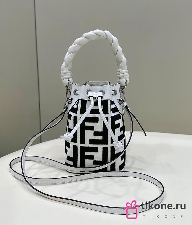 Fendi FF Motif Black & White Small Bucket Bag - 12×18×10cm - 1