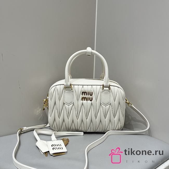 Miumiu White Matelassé Leather Medium Bag 24cm - 1