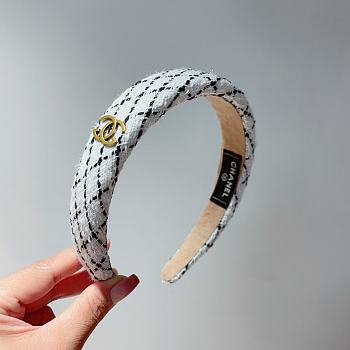 Chanel White Sponge Knit Headband