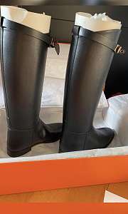 Hermes Kelly Jumping Boots In Black Gold Buckle - 4