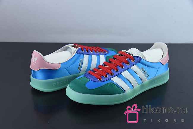 Gucci x Adidas Clover Logo Low-top Casual Sneakers - 1