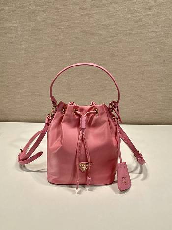 Prada Re-Edition 1978 Bag In Begonia Pink - 19.5x15.5x10cm