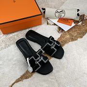 Hermes Oran Sandal Lamskin Black 11579	 - 3