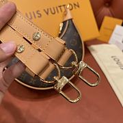 Louis Vuitton M81098 Monogram Loop In Brown - 23x13x6cm - 5