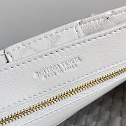 Bottega Veneta Small Andiamo With Chain White - 25×22×10.5cm - 2