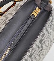 Fendi O'Lock Zip Grey Shoulder Bag - 35x23x14cm - 3