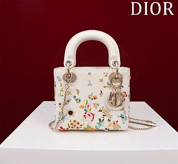 Mini Lady Dior Bag Flower Embroidered White Bag - 17x15x7cm