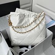 Chanel 22 White Lambskin Leather Handbag 35cm - 3