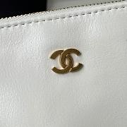 Chanel 22 Large White Lambskin Leather Handbag 39cm - 3