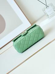 Chanel Flap Bag Green Lambskin Gold-Tone Metal 18.5cm - 3