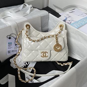Chanel Hobo White Lambskin Handbag - 17×19×6cm