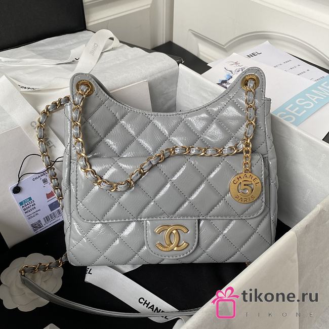 Chanel Hobo Grey Lambskin Handbag - 21.5×22.5×7cm - 1