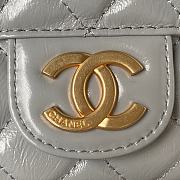 Chanel Hobo Grey Lambskin Handbag - 21.5×22.5×7cm - 3