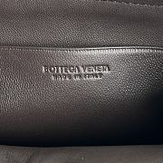 Bottega Veneta Brown Pouch - 16.5x10.5x9cm - 2