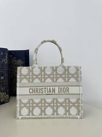 Dior Large White & Gold-Tone Embroidery Tote - 36x18x28cm